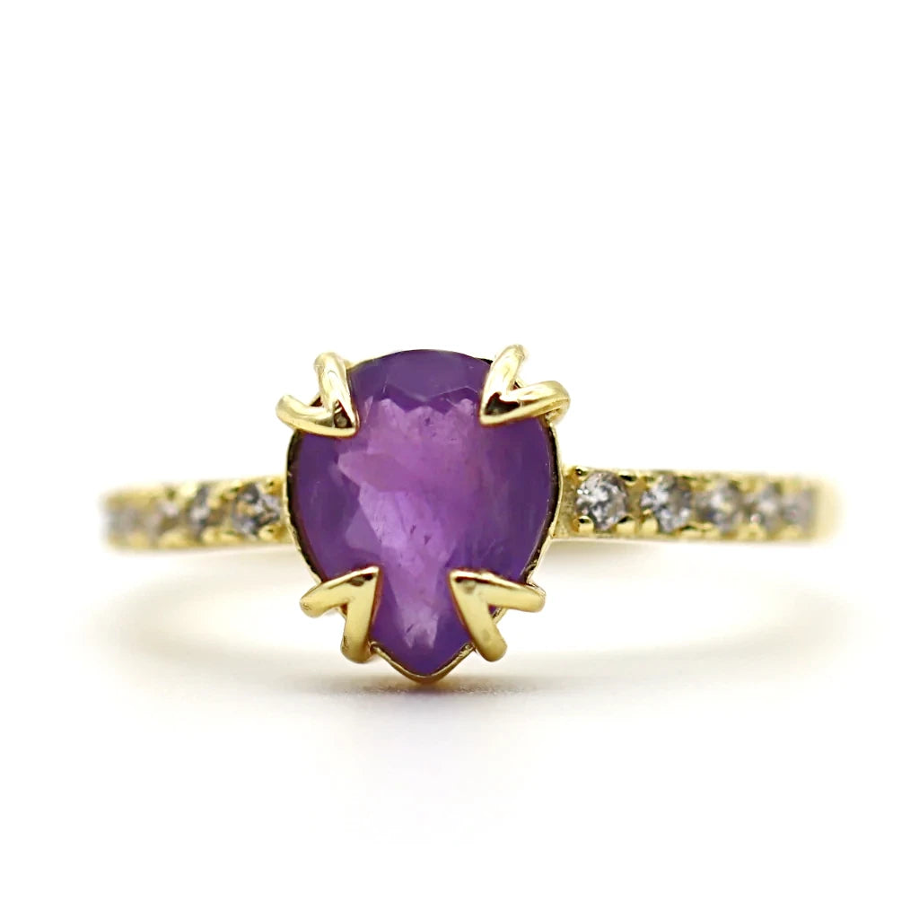 Bague améthyste Soléa en argent 925 doré, pierre naturelle violette au rendu doux et profond