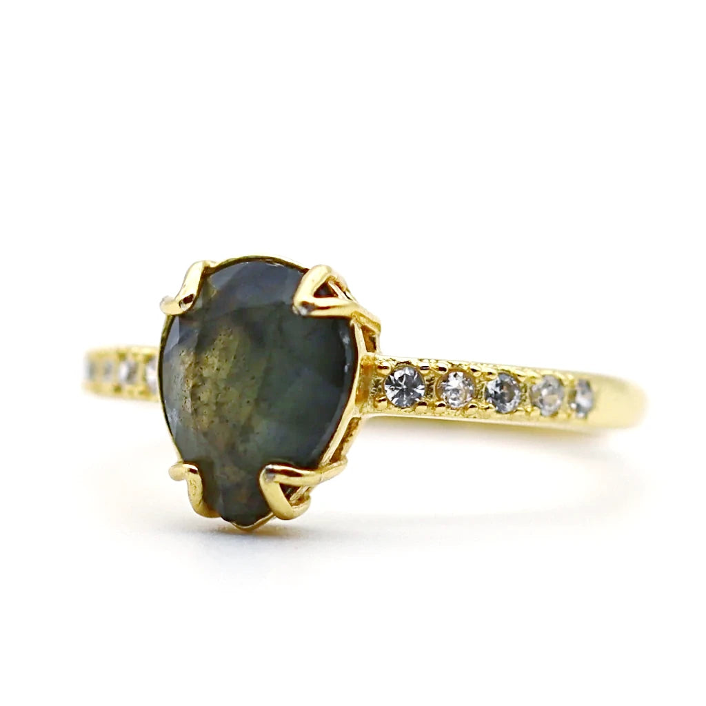 Bague labradorite Soléa en argent 925 doré à l’or fin, pierre naturelle facettée forme goutte