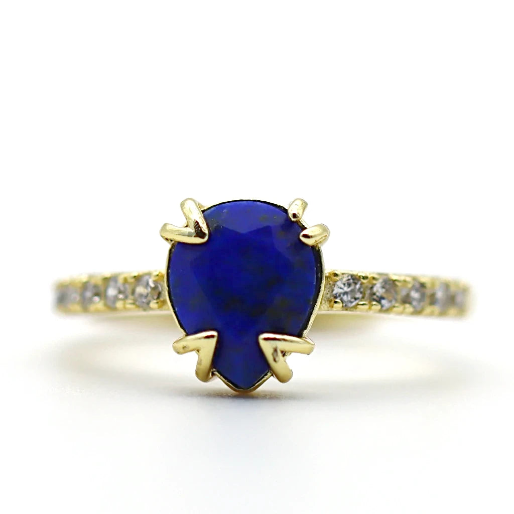 Bague Soléa en lapis-lazuli bleu profond, pierre naturelle facettée sertie sur argent 925 doré
