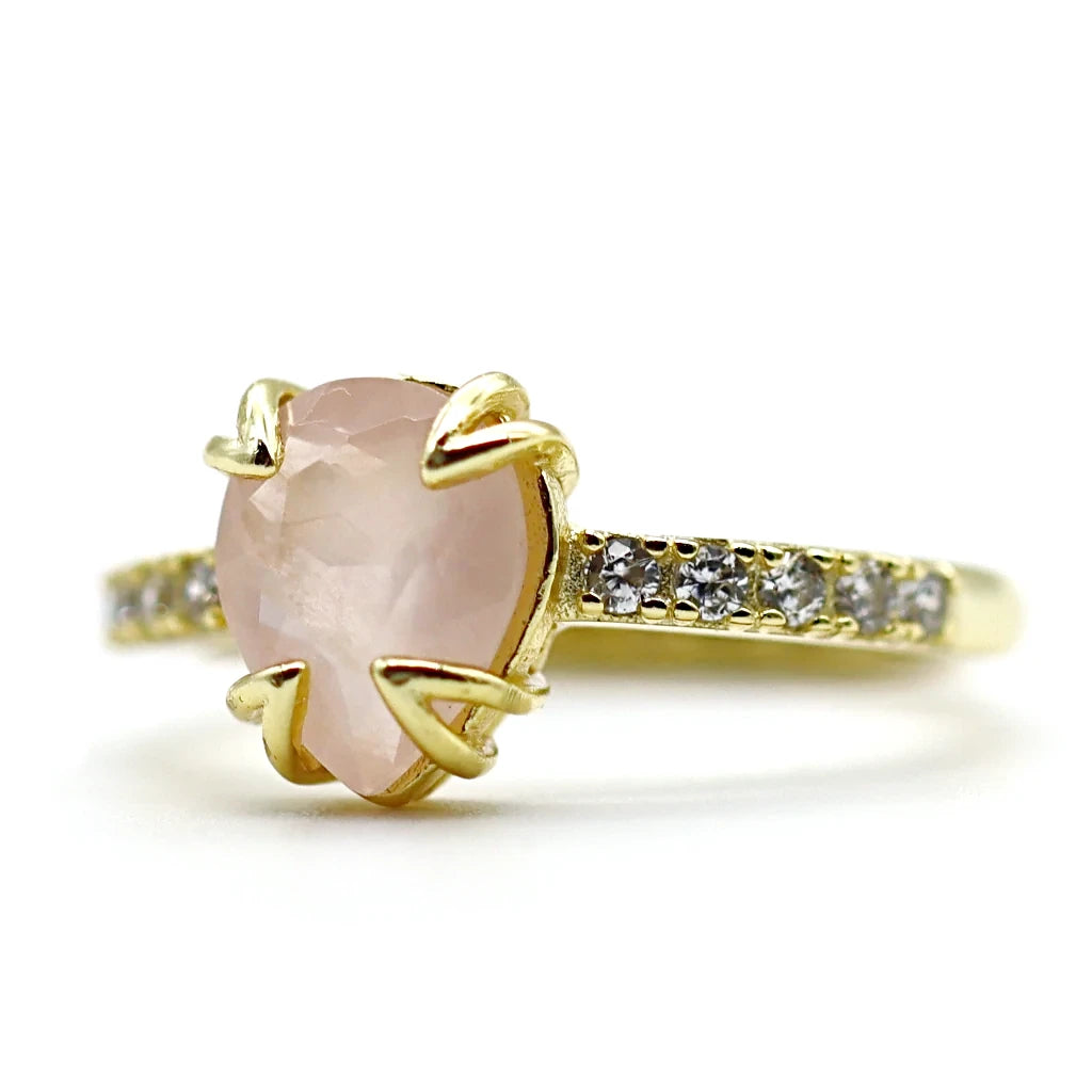 Bague quartz rose Soléa en argent 925 doré, pierre naturelle rose douce au rendu délicat et lumineux