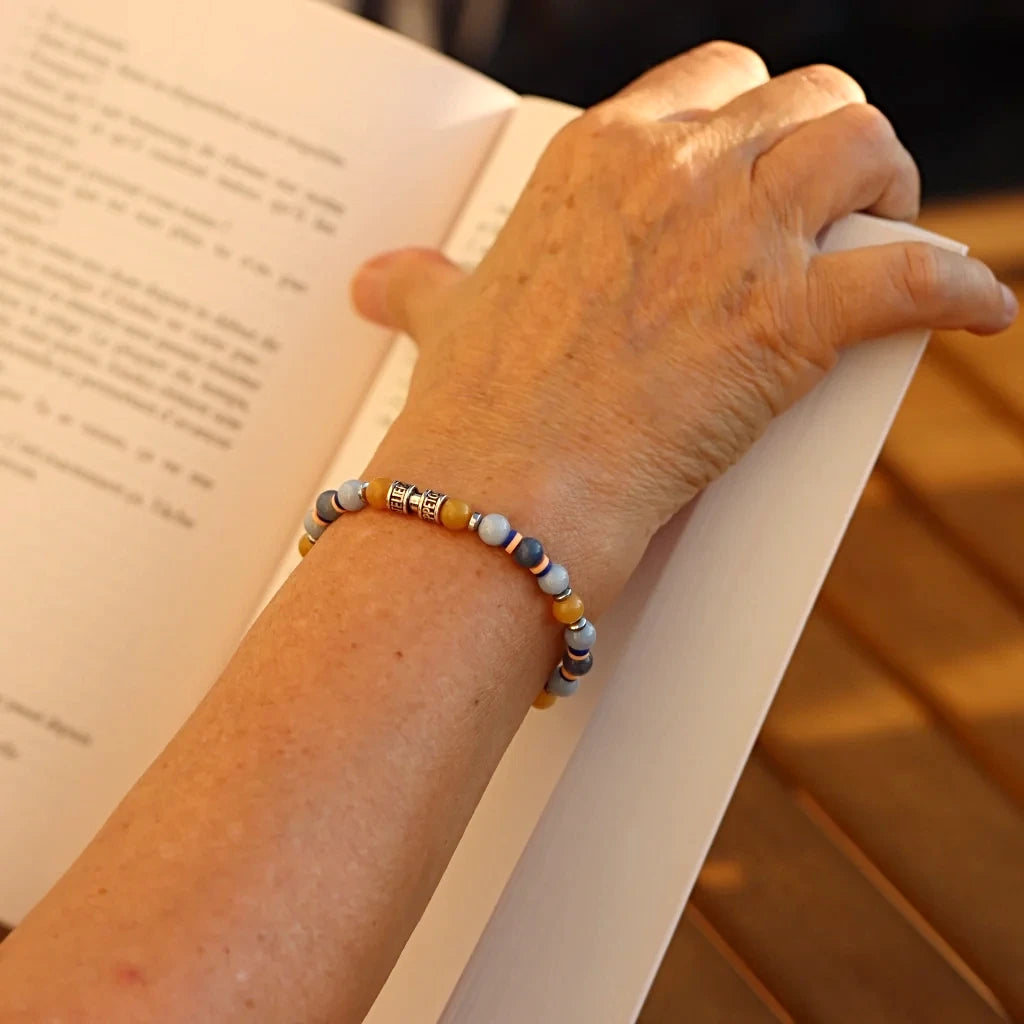 Bracelet ocean drive perles colorées et argent 925 sur poignet femme - Atelier Jeppeto
