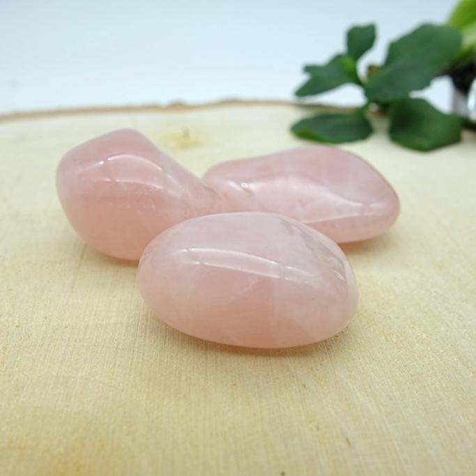 Pierre roulée Quartz Rose - Douceur et Amour Pierre roulée Quartz Rose - Douceur et Amour